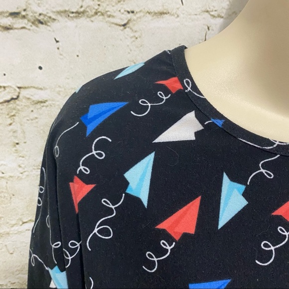 Lularoe Black Kite Print Soft Gracie Top - Picture 2 of 5